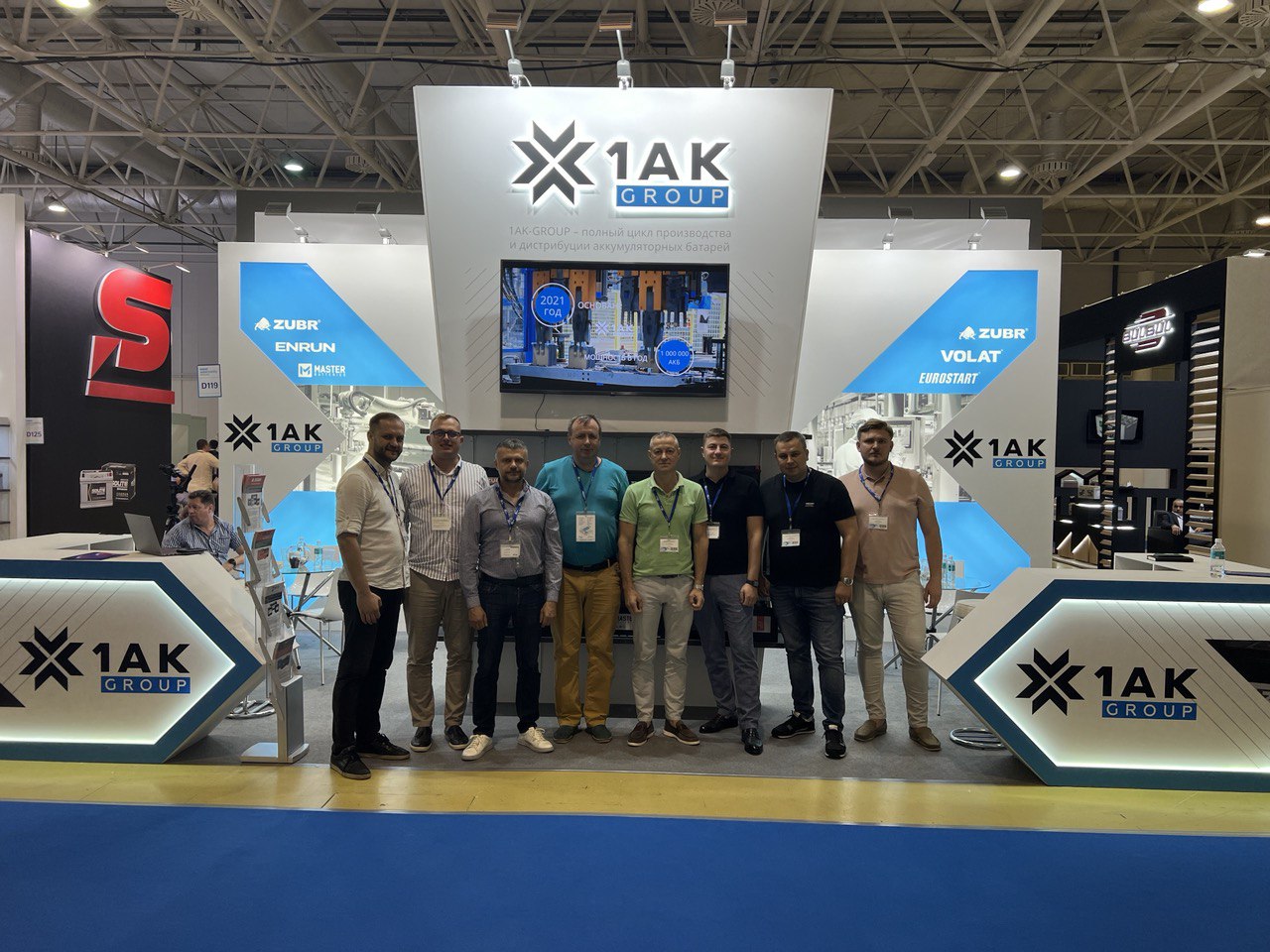 idet-uzhe-tretij-den-vyistavki-mims.avtomobiliti!